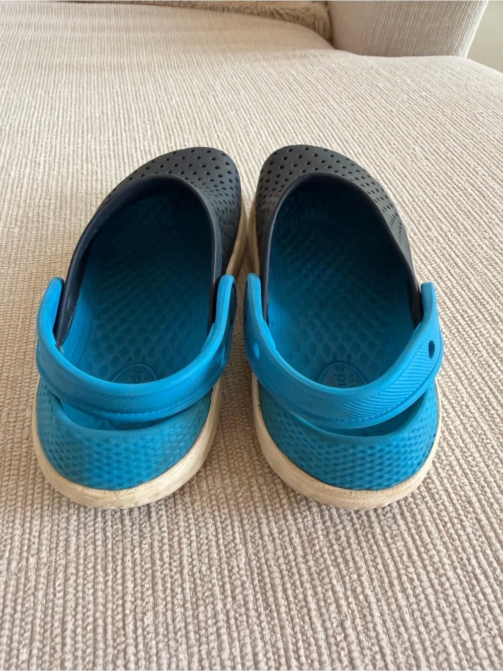 CROCS Navy Clogs Light Ride 12